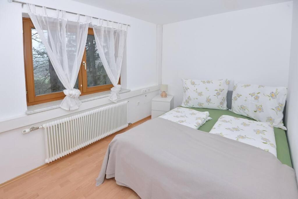 Ferienwohnung Karawankenblick Bach  ภายนอก รูปภาพ